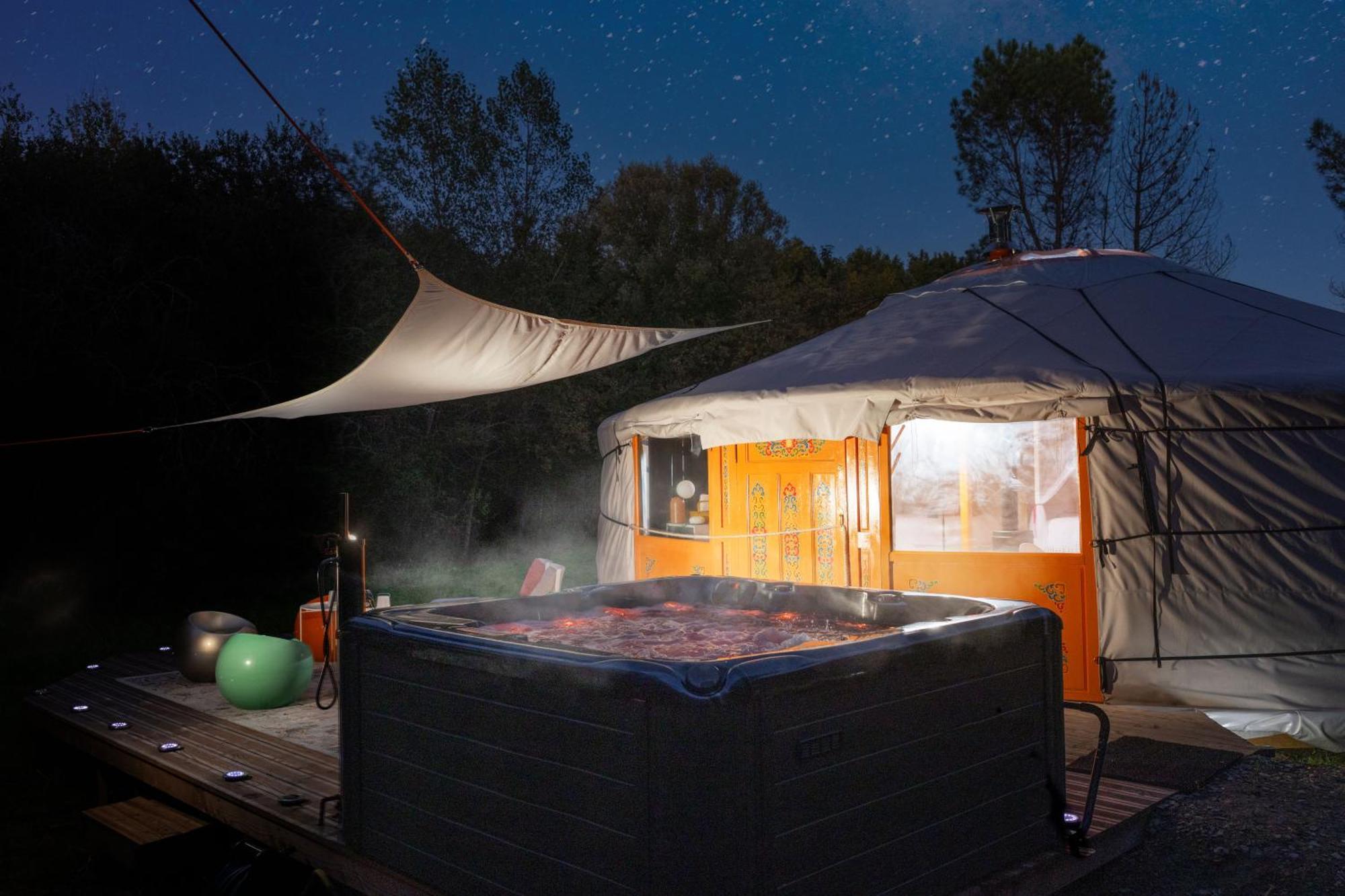 L Ost In Sensations -Hebergements Insolites Et Suites De Luxe Spa Sauna Piscine Foret Marcenais Eksteriør bilde